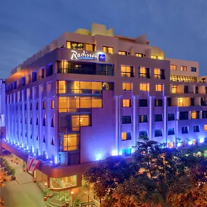 Otel Radisson Blu Martinez, Beyrut